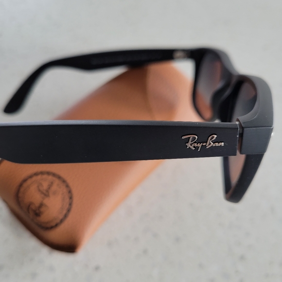 Ray-ban sunglasses - Picture 4 of 6